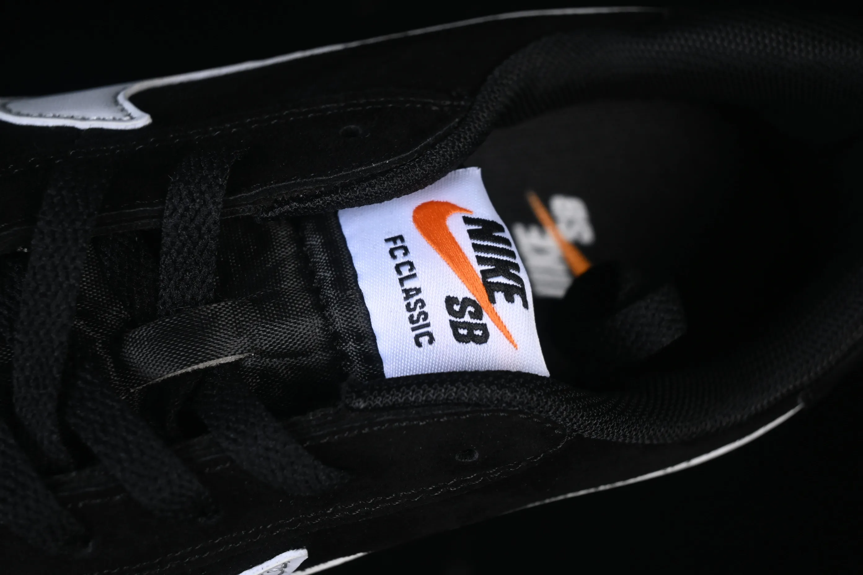 All categories Nk SB Dunk series Nike SB Fc Classic campus sneakers Nike SB Fc Classic Nike autumn and winter campus casual sneakers CJ9961-001